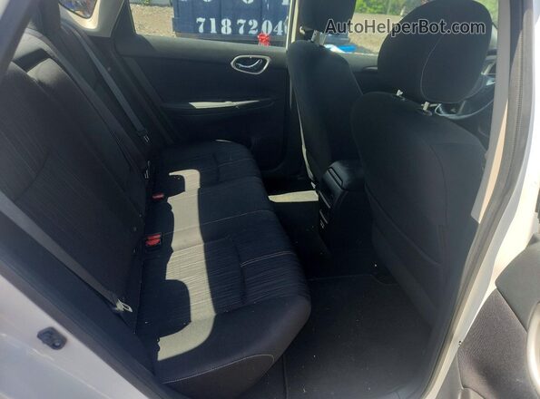 3N1AB7AP3JL663041 2018 NISSAN SENTRA White Rear seats view