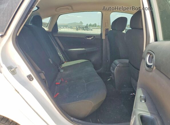 3N1AB7AP3JY295608 2018 NISSAN SENTRA White Вид задньої частини салону