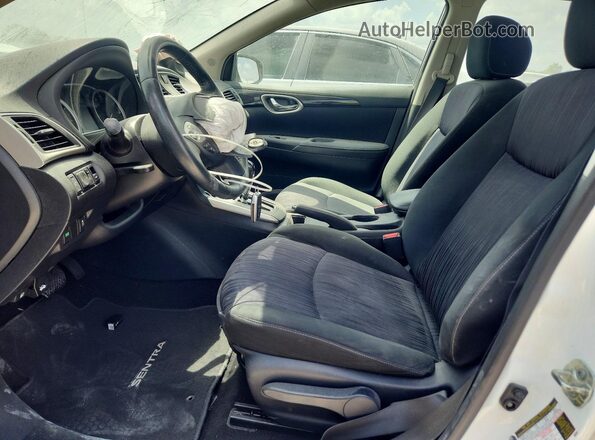 3N1AB7AP4KY425008 2019 NISSAN SENTRA Белый Вид салона спереди