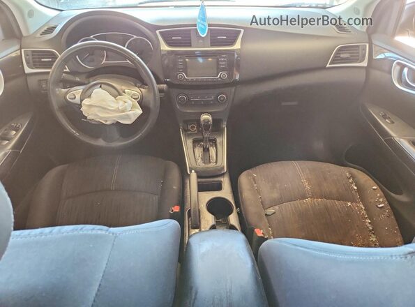 3N1AB7AP5HY407223 2017 NISSAN SENTRA Серебряный Вид панели приборов