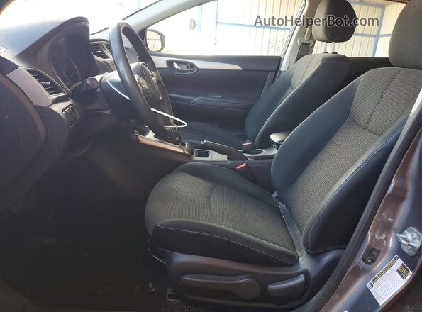 3N1AB7AP6JY339374 2018 NISSAN SENTRA Gray Vista interior delantera