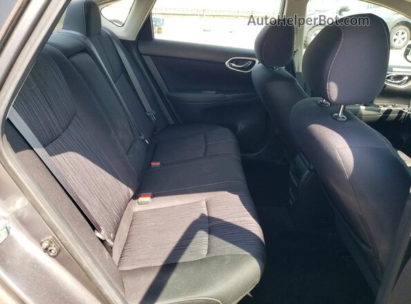 3N1AB7AP8HL714477 2017 NISSAN SENTRA Gray Widok tylnych siedzeń