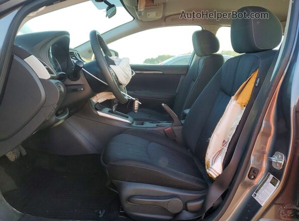3N1AB7AP8HL714642 2017 NISSAN SENTRA Серый Вид салона спереди