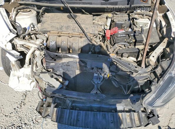 3N1AB7AP8JL653203 2018 NISSAN SENTRA White Rear interior view