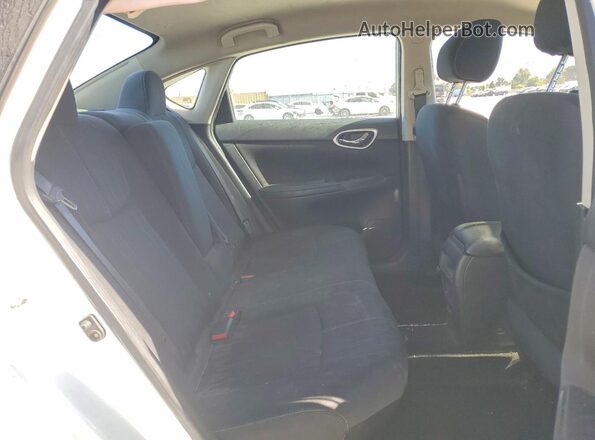 3N1AB7AP8JL653203 2018 NISSAN SENTRA White Rear seats view