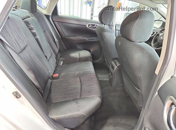 3N1AB7AP8KY452213 2019 NISSAN SENTRA Белый Вид задних сидений