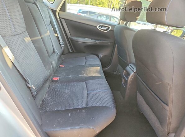 3N1AB7AP9HY262395 2017 NISSAN SENTRA Silver Widok tylnych siedzeń