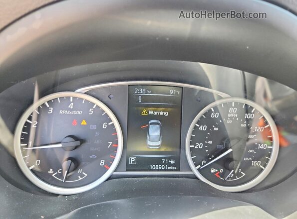 3N1AB7APXJY264825 2018 NISSAN SENTRA Red Widok zestawu wskaźników