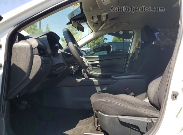 3N1AB8BV8RY215282 2024 NISSAN SENTRA Белый Вид салона спереди
