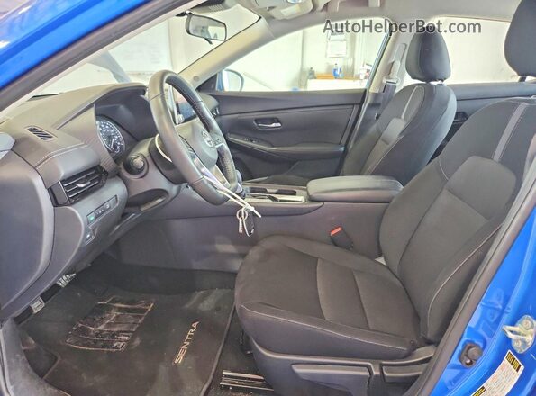 3N1AB8CV4SY367662 2025 NISSAN SENTRA Blue Вид салону спереду