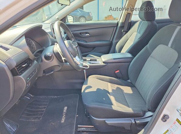 3N1AB8CV6RY351876 2024 NISSAN SENTRA White Vista interior delantera