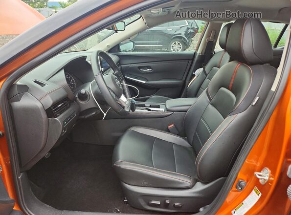 3N1AB8DV6PY264121 2023 NISSAN SENTRA Orange Вид салону спереду