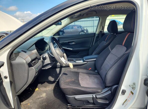 3N1AB8DV8MY265900 2021 NISSAN SENTRA Белый Вид салона спереди