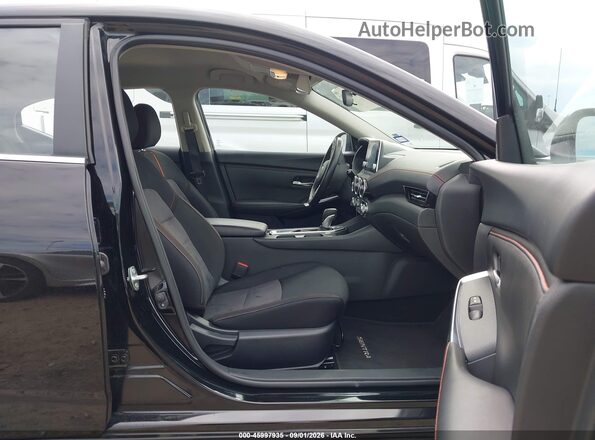 3N1AB8DV8SY293306 2025 NISSAN SENTRA Черный Вид салона спереди