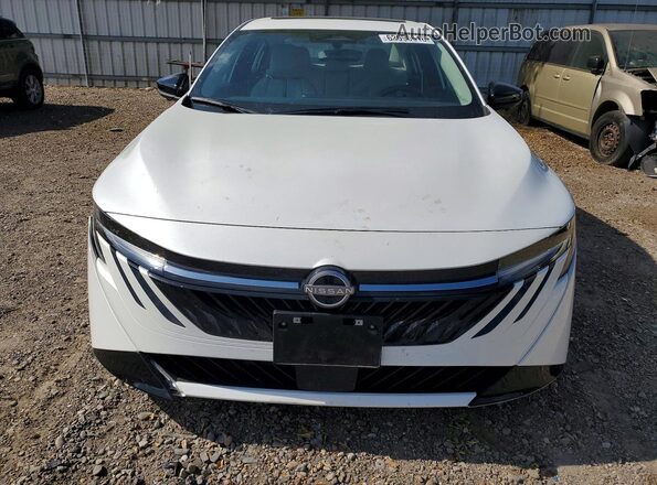 3N1AB9EW9TY227863 2026 NISSAN SENTRA White Front view