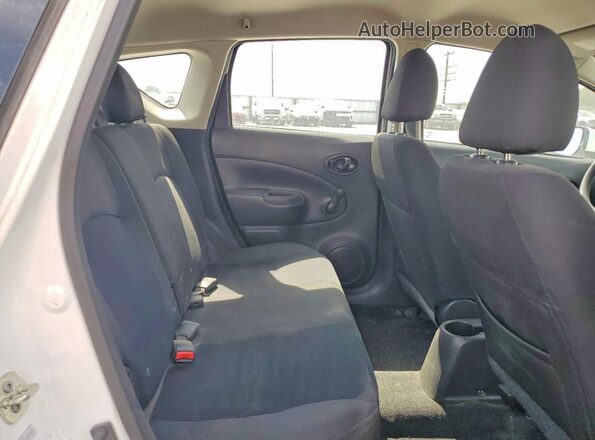 3N1CE2CP0KL360154 2019 NISSAN VERSA White Vista de los asientos traseros