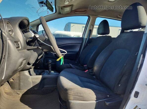 3N1CE2CP2GL351575 2016 NISSAN VERSA White Вид салону спереду