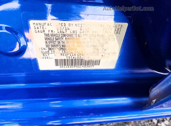 3N1CE2CP5GL403829 2016 NISSAN VERSA Blue Vista del compartimento del motor
