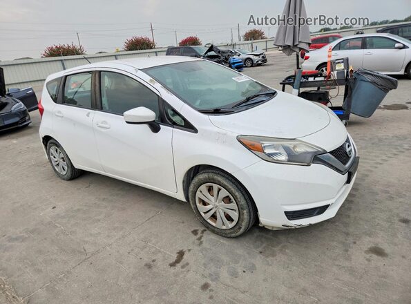 3N1CE2CP9JL355632 2018 NISSAN VERSA White Delantero derecho