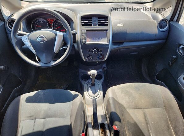 3N1CE2CPXKL357083 2019 NISSAN VERSA White Vista del salpicadero