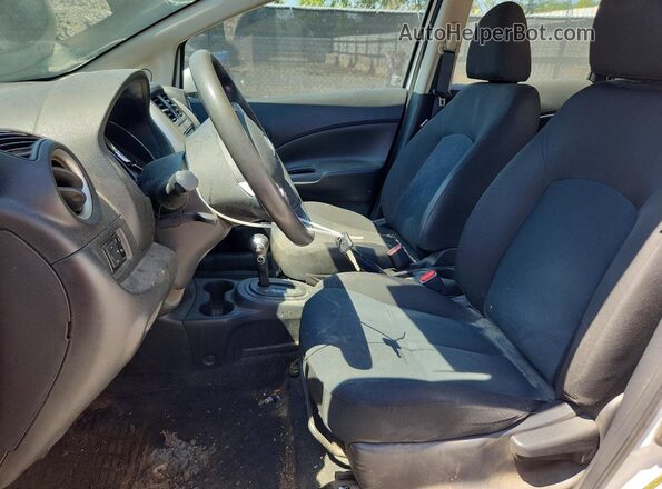 3N1CE2CPXKL357083 2019 NISSAN VERSA White Vista interior delantera
