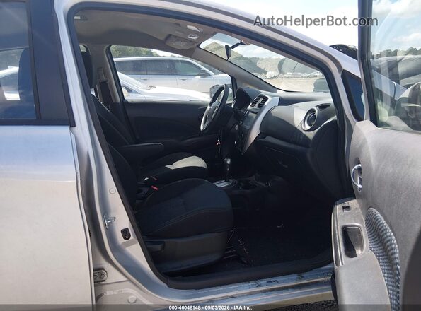 3N1CE2CPXKL361425 2019 NISSAN VERSA NOTE Серебряный Вид салона спереди