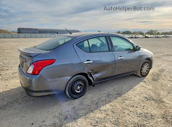 3N1CN7AP2JL813169 2018 NISSAN VERSA Gray Задня права чверть