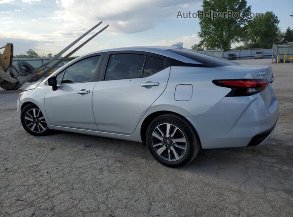 3N1CN8EV9ML809347 2021 NISSAN VERSA Silver Trasero izquierdo
