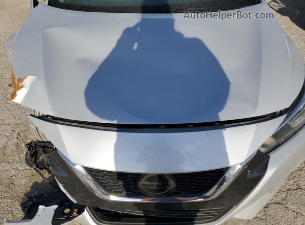 3N1CN8EV9ML809347 2021 NISSAN VERSA Silver Vista interior trasera