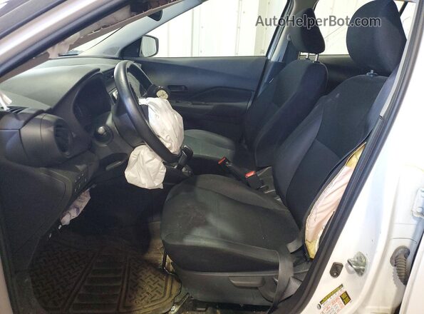 3N1CP5BV5RL470526 2024 NISSAN KICKS White Front interior view