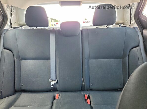 3N1CP5BV7RL568165 2024 NISSAN KICKS White Vista de los asientos traseros
