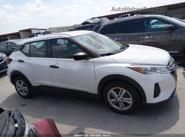 3N1CP5BV8PL564865 2023 NISSAN KICKS White Rear interior view