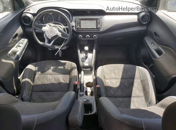 3N1CP5CU3JL500357 2018 NISSAN KICKS Black Dashboard view