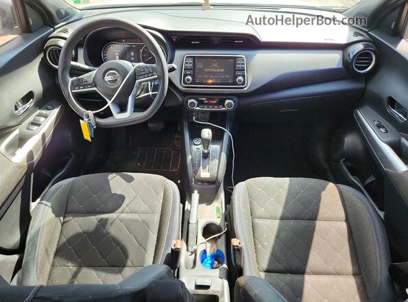 3N1CP5CU3JL527171 2018 NISSAN KICKS White Dashboard view