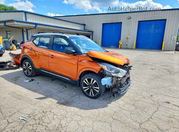 3N1CP5CU5KL524872 2019 NISSAN KICKS Оранжевый Передняя правая четверть