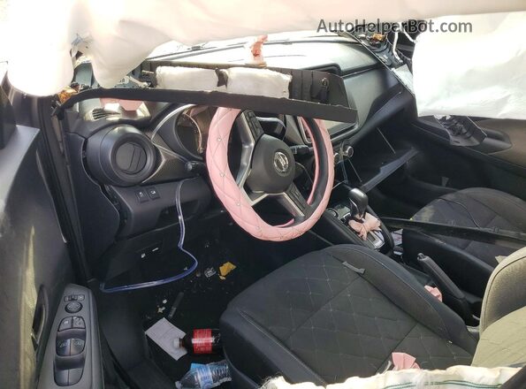 3N1CP5CU7JL529540 2018 NISSAN KICKS Gray Widok deski rozdzielczej