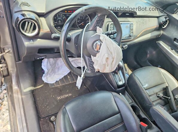 3N1CP5CU8KL515423 2019 NISSAN KICKS Gray Dashboard view