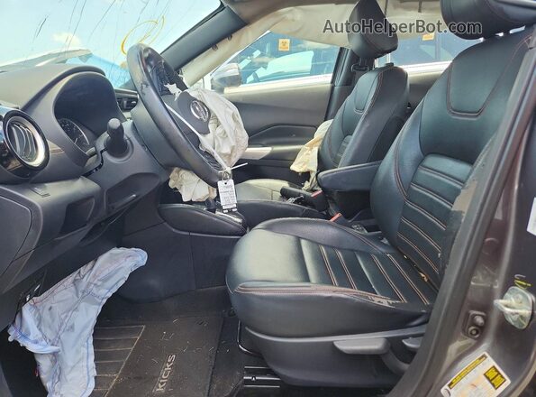 3N1CP5CU8KL515423 2019 NISSAN KICKS Gray Front interior view