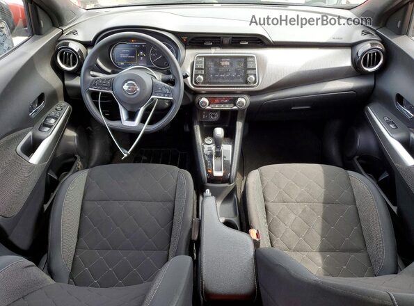 3N1CP5CV2LL531370 2020 NISSAN KICKS Red Dashboard view