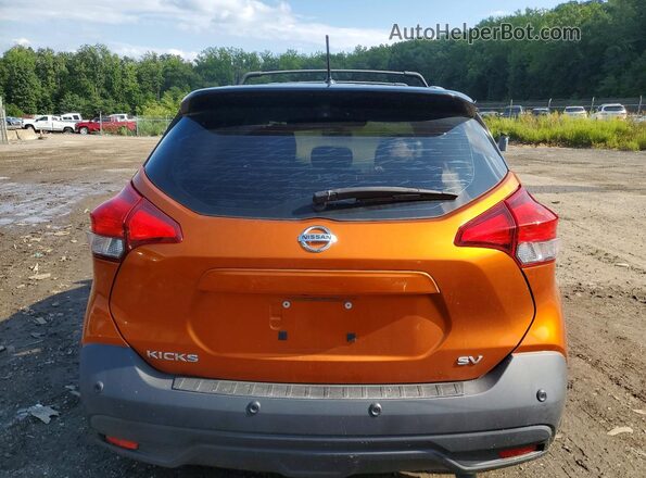 3N1CP5CV5LL479099 2020 NISSAN KICKS Orange Rear view