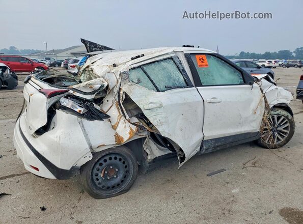 3N1CP5CV5NL490512 2022 NISSAN KICKS Белый Задняя правая четверть
