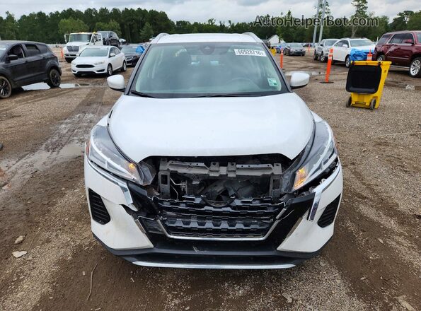 3N1CP5CV5RL529024 2024 NISSAN KICKS White Widok z przodu