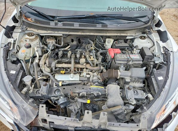 3N1CP5CV5RL529024 2024 NISSAN KICKS White Widok komory silnika