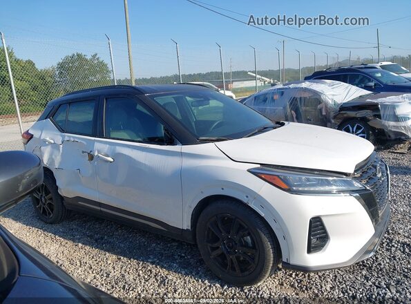 3N1CP5DV4PL520505 2023 NISSAN KICKS White Widok wnętrza z tyłu