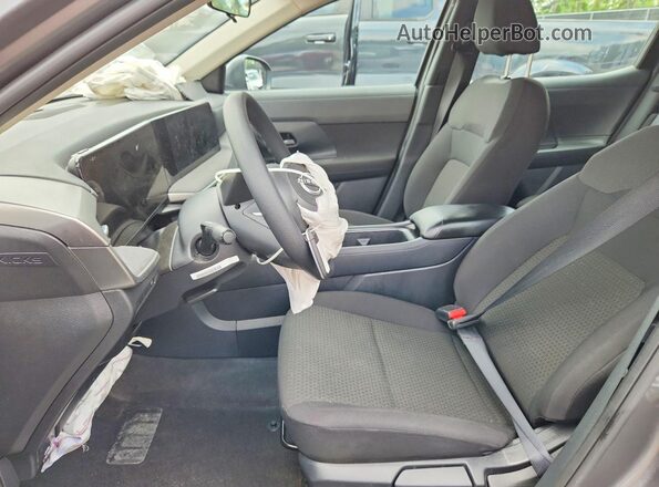 3N8AP6BEXTL357130 2026 NISSAN KICKS Gray Widok wnętrza z przodu