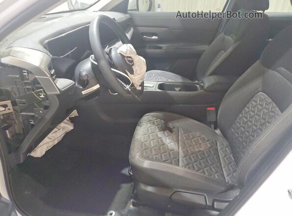 3N8AP6CA1SL377728 2025 NISSAN KICKS White Vista interior delantera