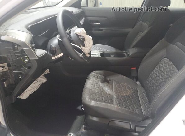 3N8AP6CA1SL377728 2025 NISSAN KICKS White 