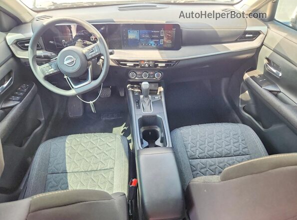 3N8AP6CA9SL334982 2025 NISSAN KICKS White წინა პანელის ხედი
