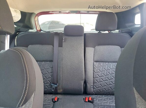 3N8AP6CA9SL443040 2025 NISSAN KICKS Red Vista de los asientos traseros