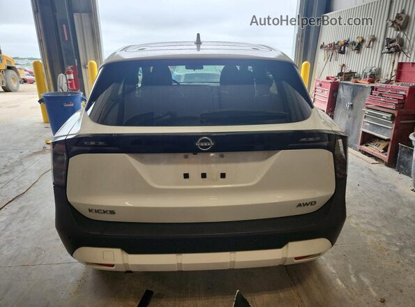 3N8AP6CB1SL330370 2025 NISSAN KICKS White უკანა ხედი